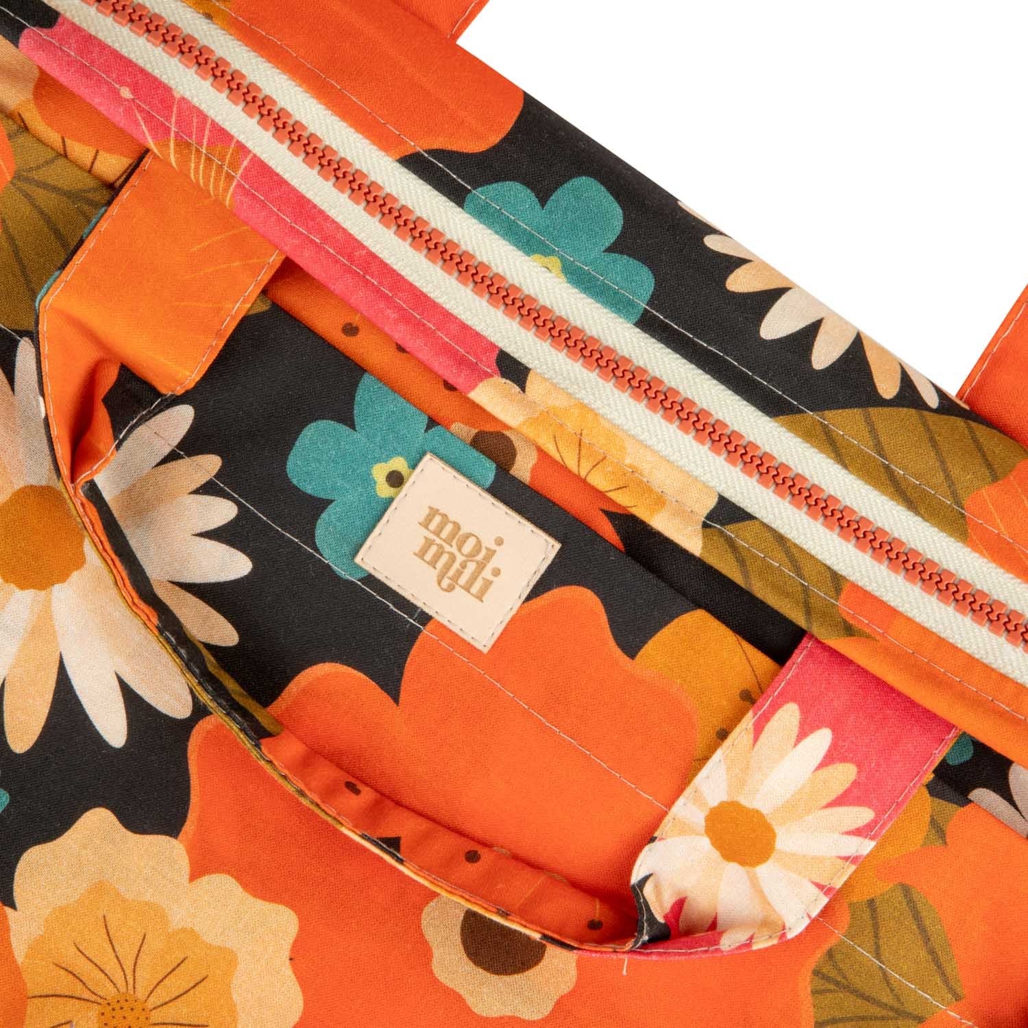Large Make-Up Bag Picnic With Flowers - färgglad necessär med blommönster i orange, rosa och grönt med dragkedja