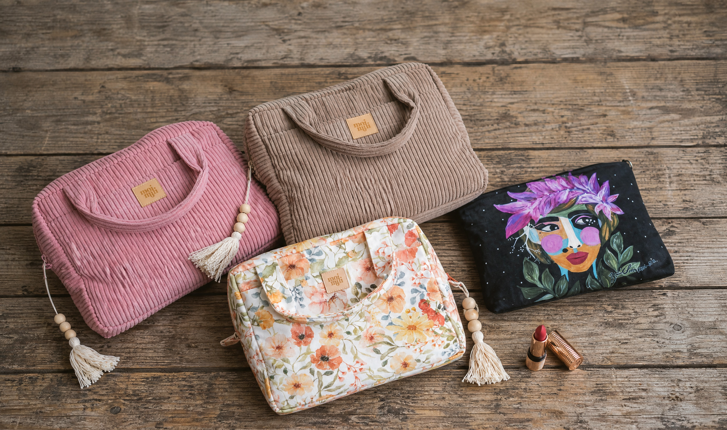 Sminkväskor i corduroy, blommönster och handmålad design – eclore.se