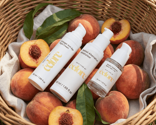 Anti-age hudvård med aktiva ingredienser som reducerar linjer och ger spänst.