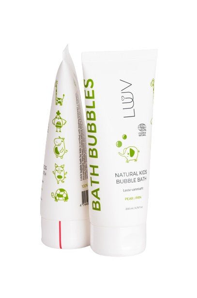 Naturligt badskum för barn i vit tub med grön text och päronillustration, 200ml COSMOS-certifierad