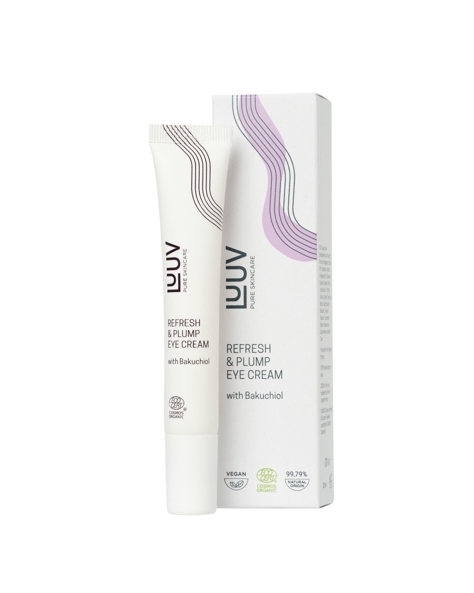 Vit tub med Refresh & Plump Eye Cream bredvid sin vita förpackning med lila detaljer och organiska certifieringsmärken